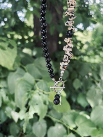 Naszyjnik z jaspisem dalmatyńskim, lawą i onyksem – Naturalne Piękno